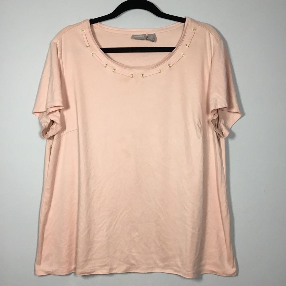 Chicos pink faux suede vegan short sleeve round neck with gold tone detail sz L